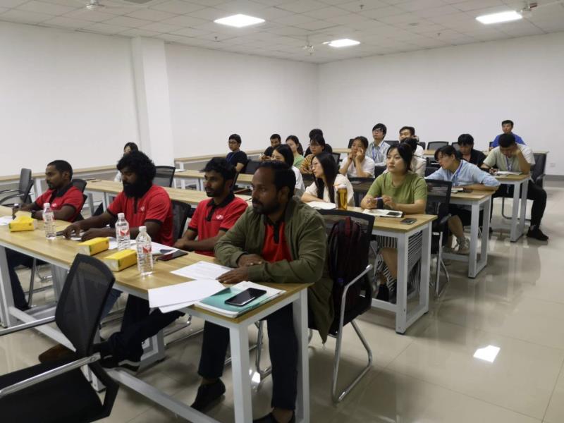 马尔代夫客户不远万里来喜之泉工厂学习如何安装消防泵！！！